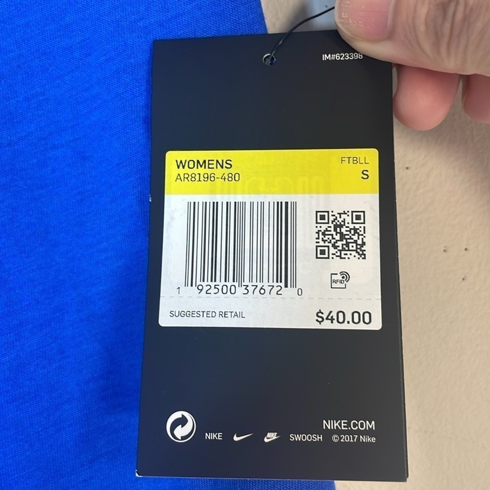 NWT. Nike Dry Fit Small Graphic Tee. - Picture 2 of 9